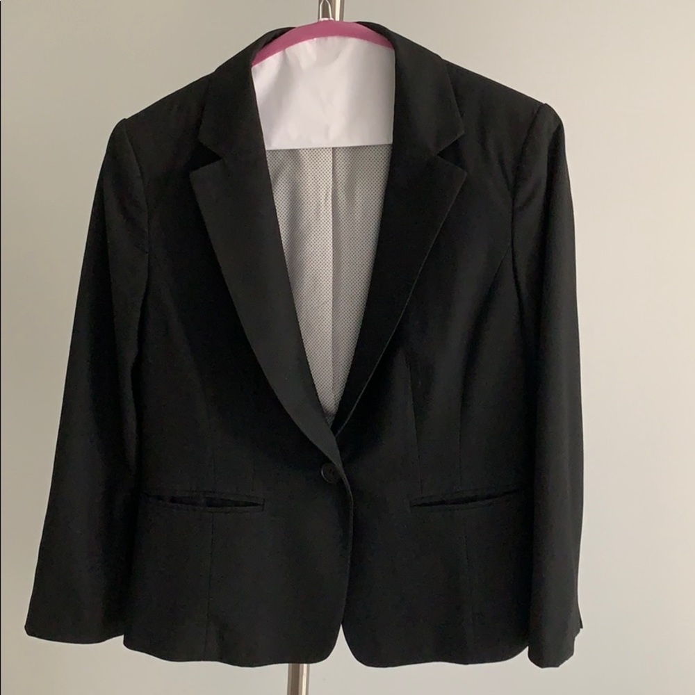 Ann Taylor Single Button Blazer